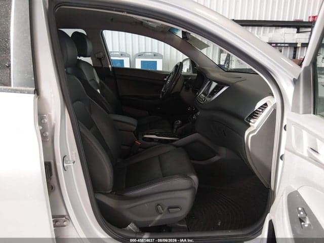 2017 HYUNDAI TUCSON LIMITED 5