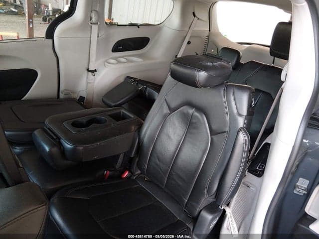 2022 CHRYSLER PACIFICA TOURING L 8