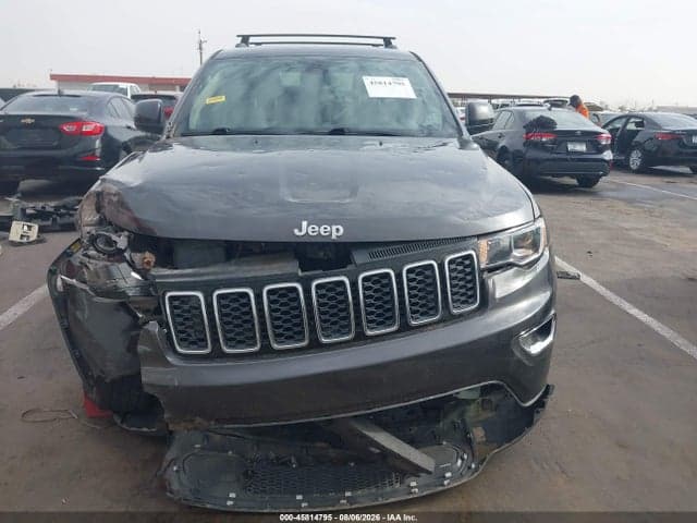 2017 JEEP GRAND CHEROKEE LAREDO 12
