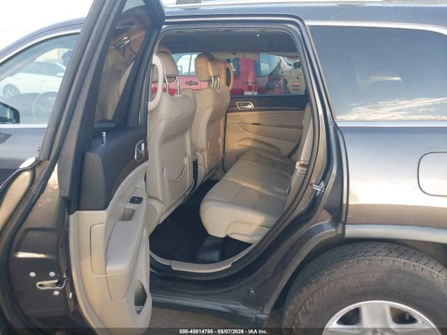 2017 JEEP GRAND CHEROKEE LAREDO 8