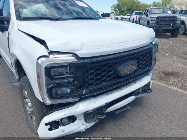 2025 FORD F-350 LARIAT 6