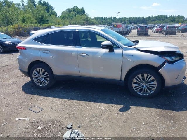 2021 TOYOTA VENZA LIMITED 13