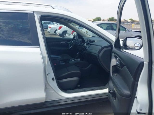 2017 NISSAN ROGUE SV 5