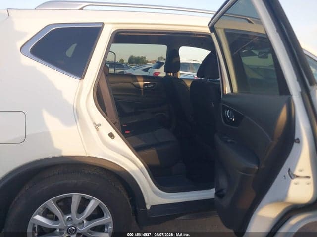 2017 NISSAN ROGUE SV 8