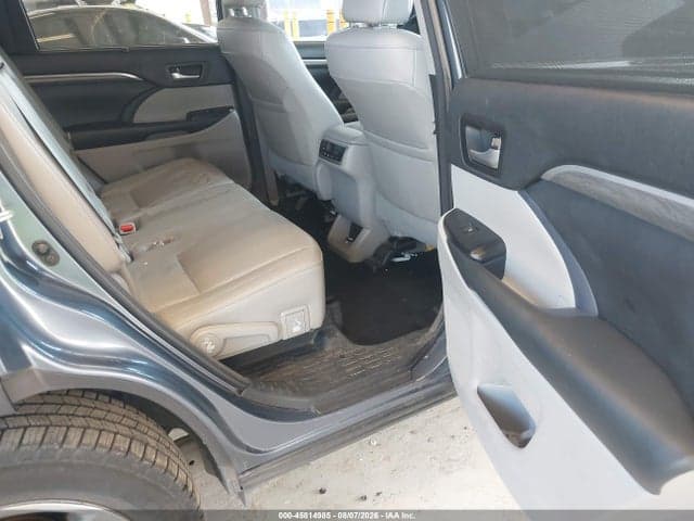 2018 TOYOTA HIGHLANDER LIMITED 8