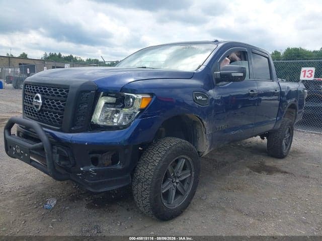 2017 NISSAN TITAN SL 2
