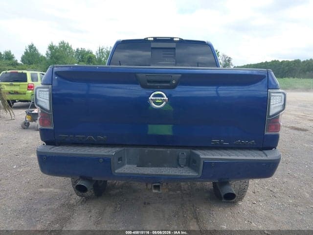 2017 NISSAN TITAN SL 16