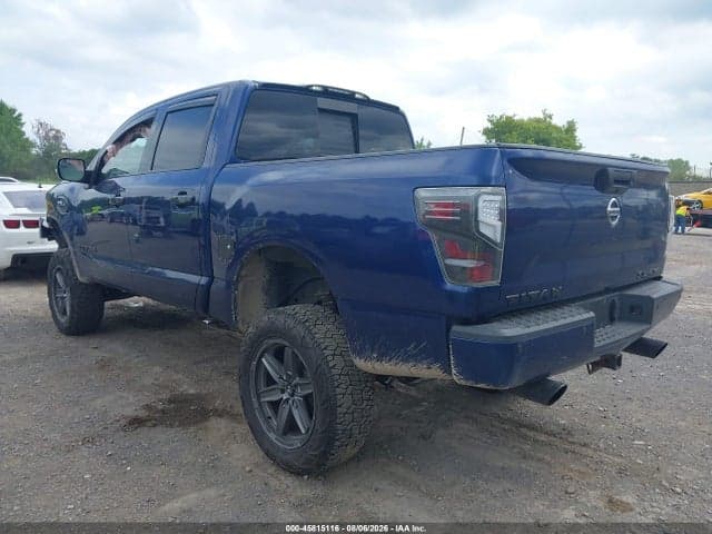 2017 NISSAN TITAN SL 3