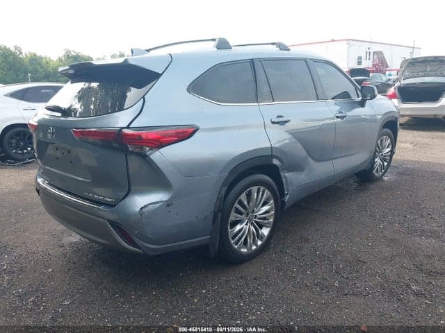 2023 TOYOTA HIGHLANDER PLATINUM 4