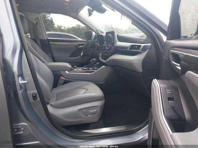 2023 TOYOTA HIGHLANDER PLATINUM 5