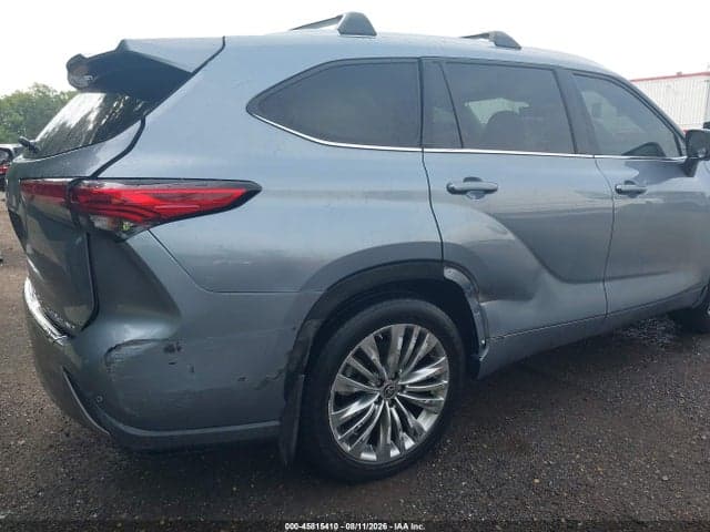 2023 TOYOTA HIGHLANDER PLATINUM 6