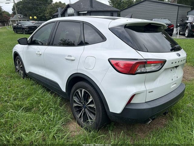 2021 FORD ESCAPE SE 3