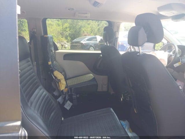 2017 DODGE GRAND CARAVAN SE 8