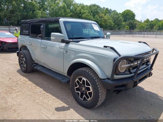 2022 FORD BRONCO OUTER BANKS 1