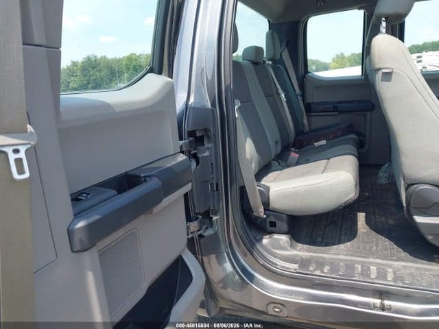 2017 FORD F-150 XL 8