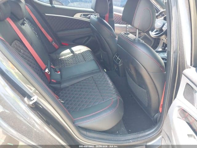 2022 GENESIS G70 3.3T RWD 8