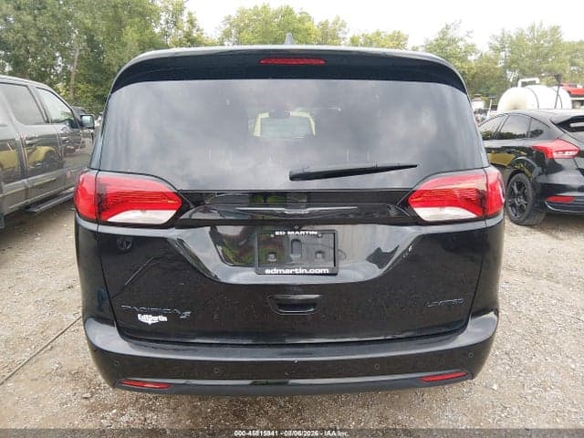 2018 CHRYSLER PACIFICA LIMITED 16
