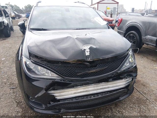 2018 CHRYSLER PACIFICA LIMITED 6