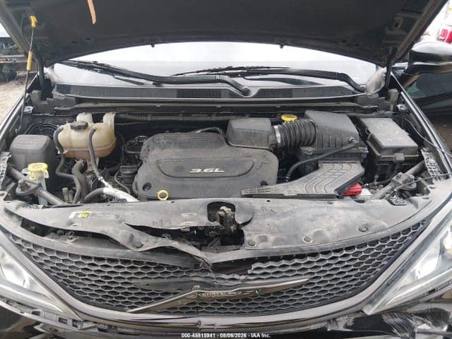 2018 CHRYSLER PACIFICA LIMITED 10