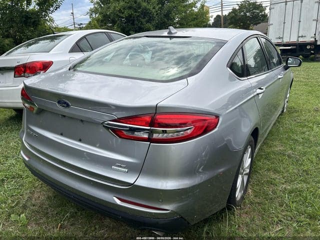 2020 FORD FUSION SE 4