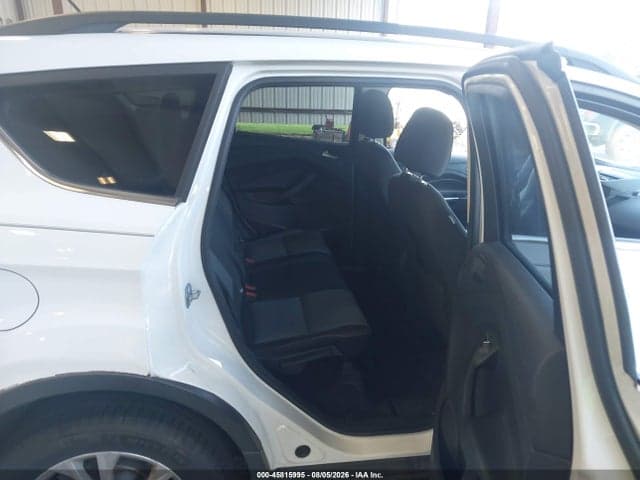 2017 FORD ESCAPE SE 8