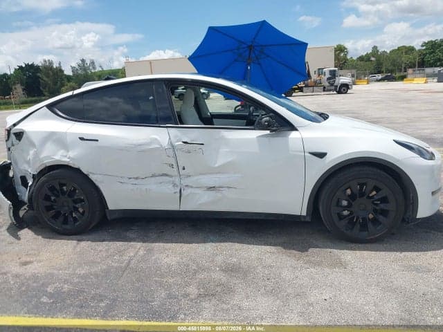 2020 TESLA MODEL Y LONG RANGE DUAL MOTOR ALL-WHEEL DRIVE 6