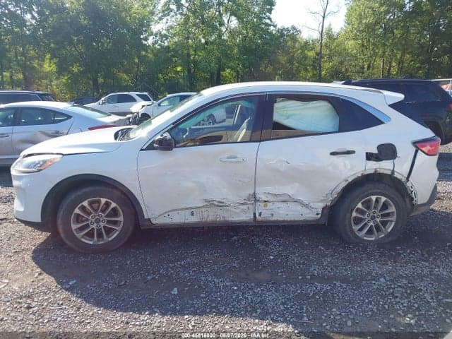 2020 FORD ESCAPE SE 14