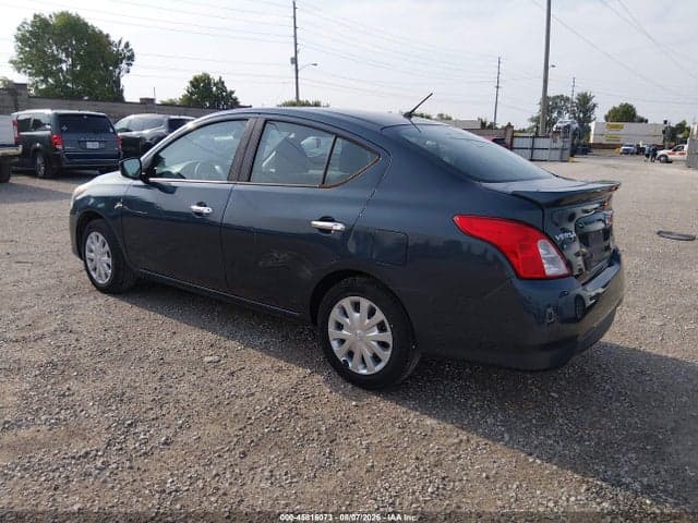 2017 NISSAN VERSA 1.6 SV 3