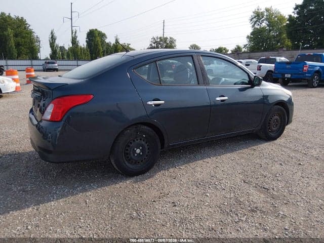 2017 NISSAN VERSA 1.6 SV 4