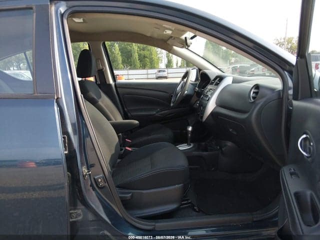 2017 NISSAN VERSA 1.6 SV 5