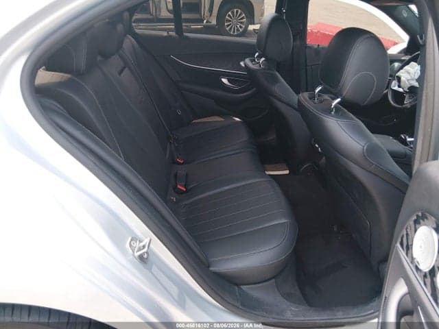 2017 MERCEDES-BENZ E 300 8