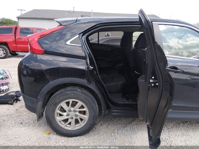 2019 MITSUBISHI ECLIPSE CROSS ES 8