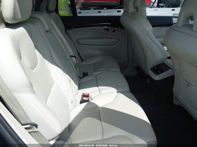 2018 VOLVO XC90 T6 MOMENTUM 8
