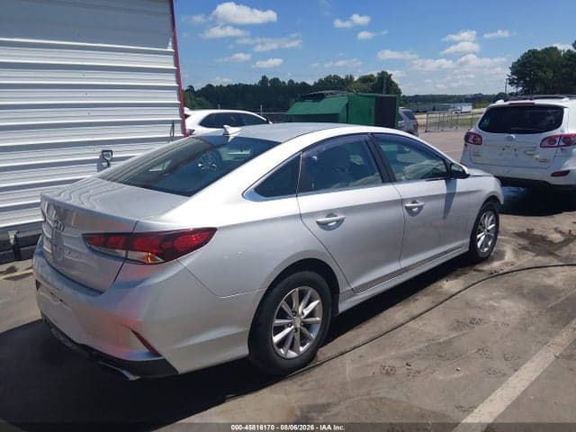 2018 HYUNDAI SONATA SE 4