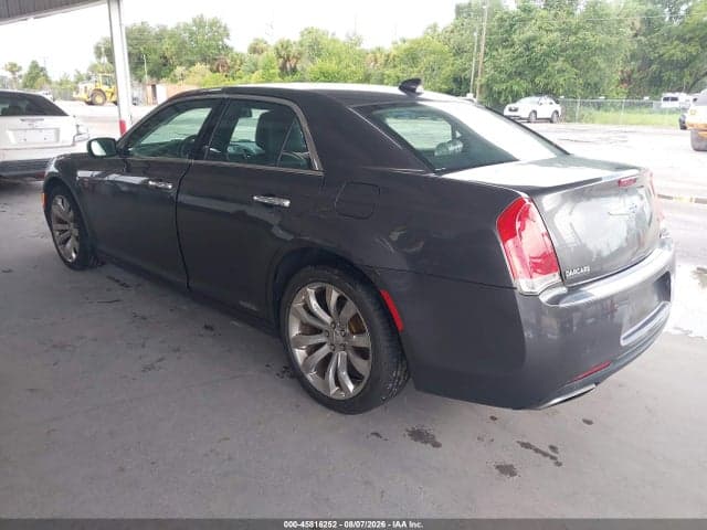 2018 CHRYSLER 300 LIMITED 3