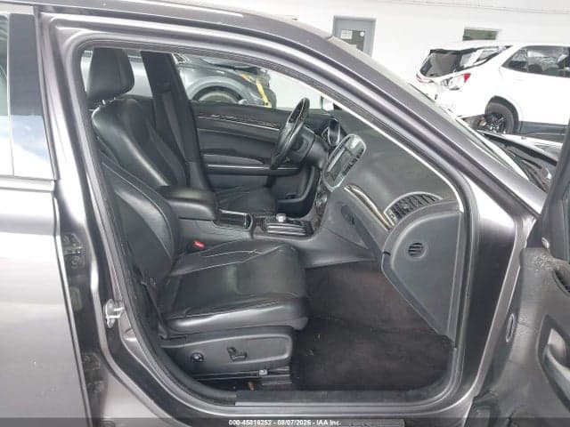 2018 CHRYSLER 300 LIMITED 5