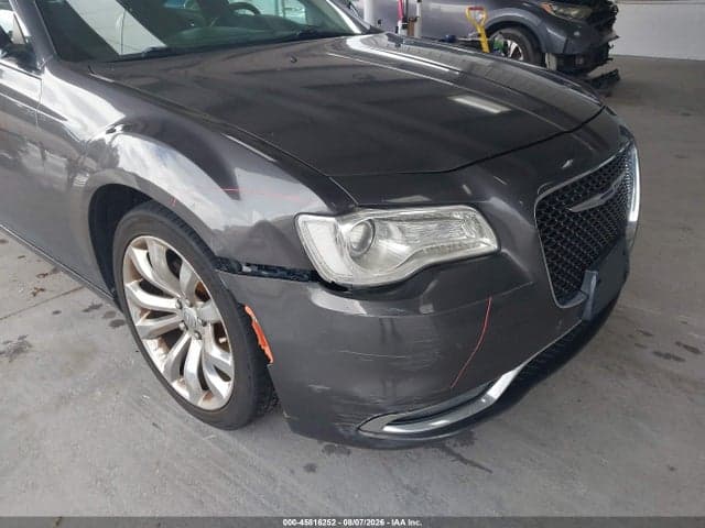 2018 CHRYSLER 300 LIMITED 6