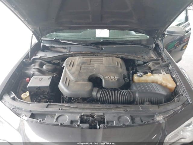 2018 CHRYSLER 300 LIMITED 10
