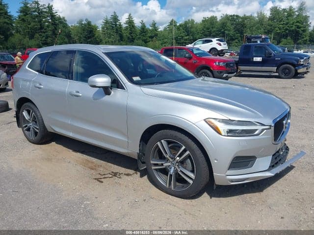2018 VOLVO XC60 T6 MOMENTUM - 1