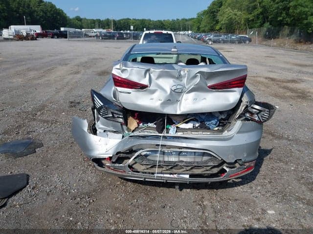 2020 HYUNDAI ELANTRA SEL 17