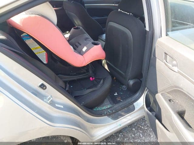 2020 HYUNDAI ELANTRA SEL 8