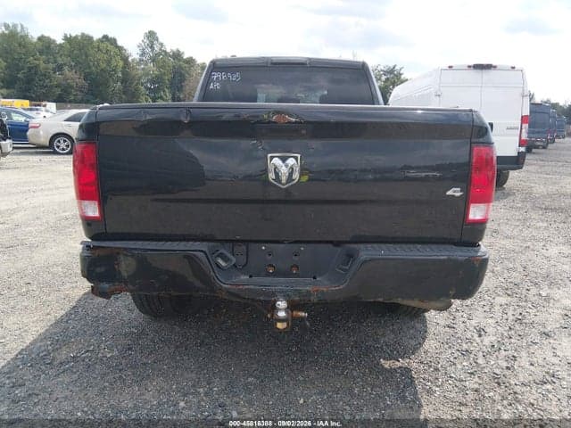 2017 RAM 1500 EXPRESS 4X4 6'4 BOX 17