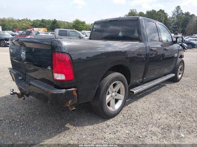 2017 RAM 1500 EXPRESS 4X4 6'4 BOX 4