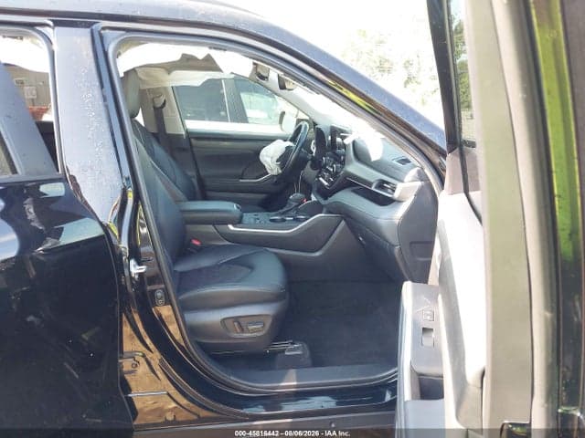 2025 TOYOTA HIGHLANDER HYBRID XLE NIGHTSHADE 5