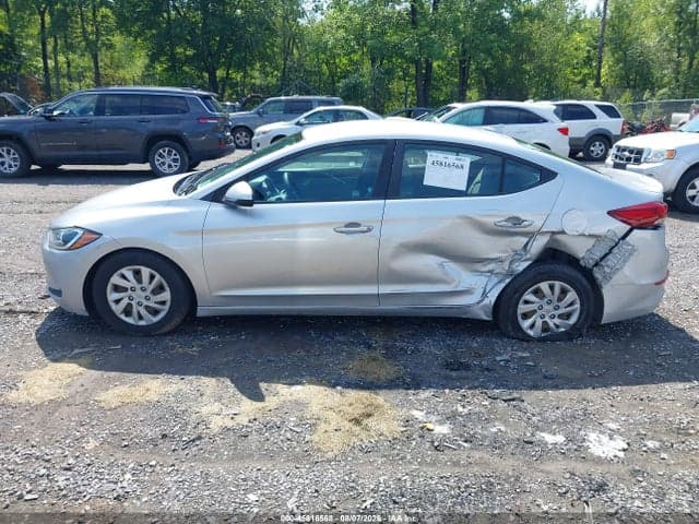 2017 HYUNDAI ELANTRA SE 14