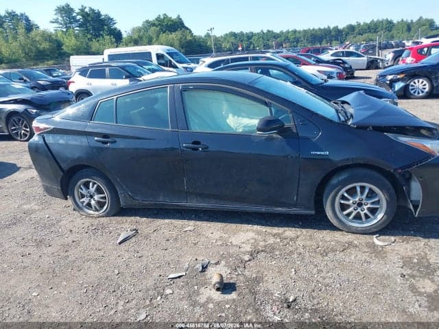 2017 TOYOTA PRIUS TWO 11