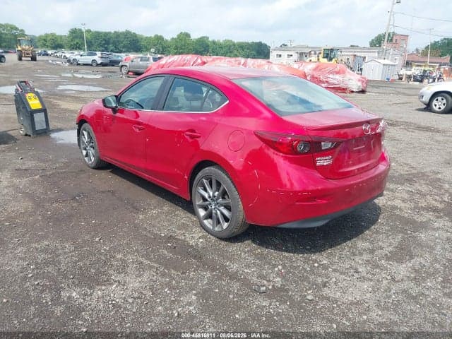 2018 MAZDA MAZDA3 TOURING 3