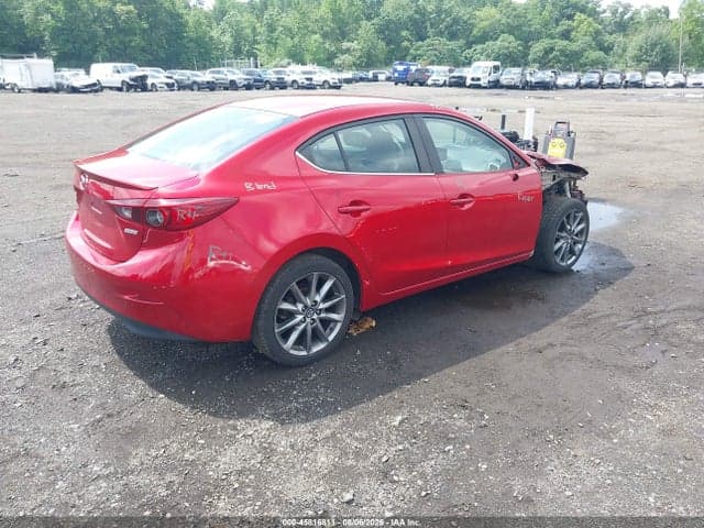 2018 MAZDA MAZDA3 TOURING 4