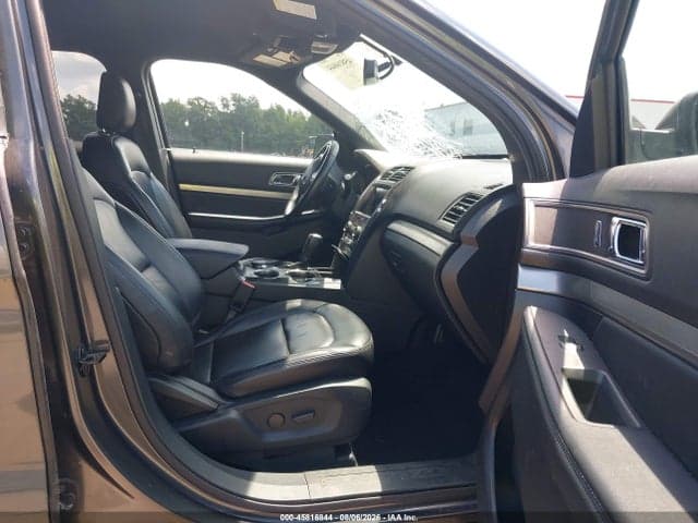 2019 FORD EXPLORER XLT 5