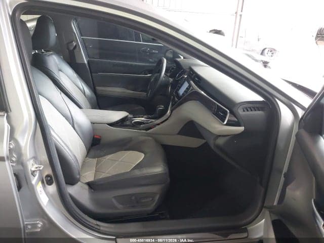 2018 TOYOTA CAMRY XLE 5